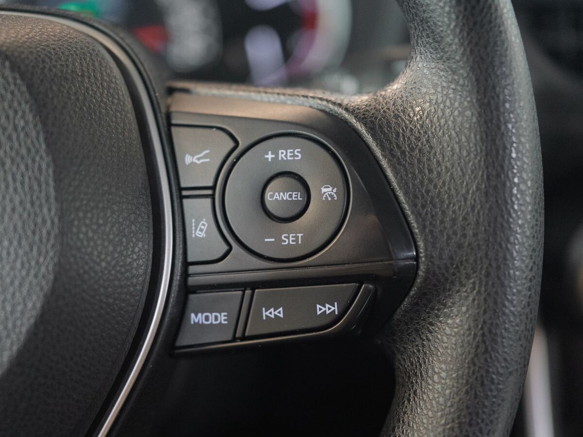 Toyota RAV4 2020 - фото автомобиля