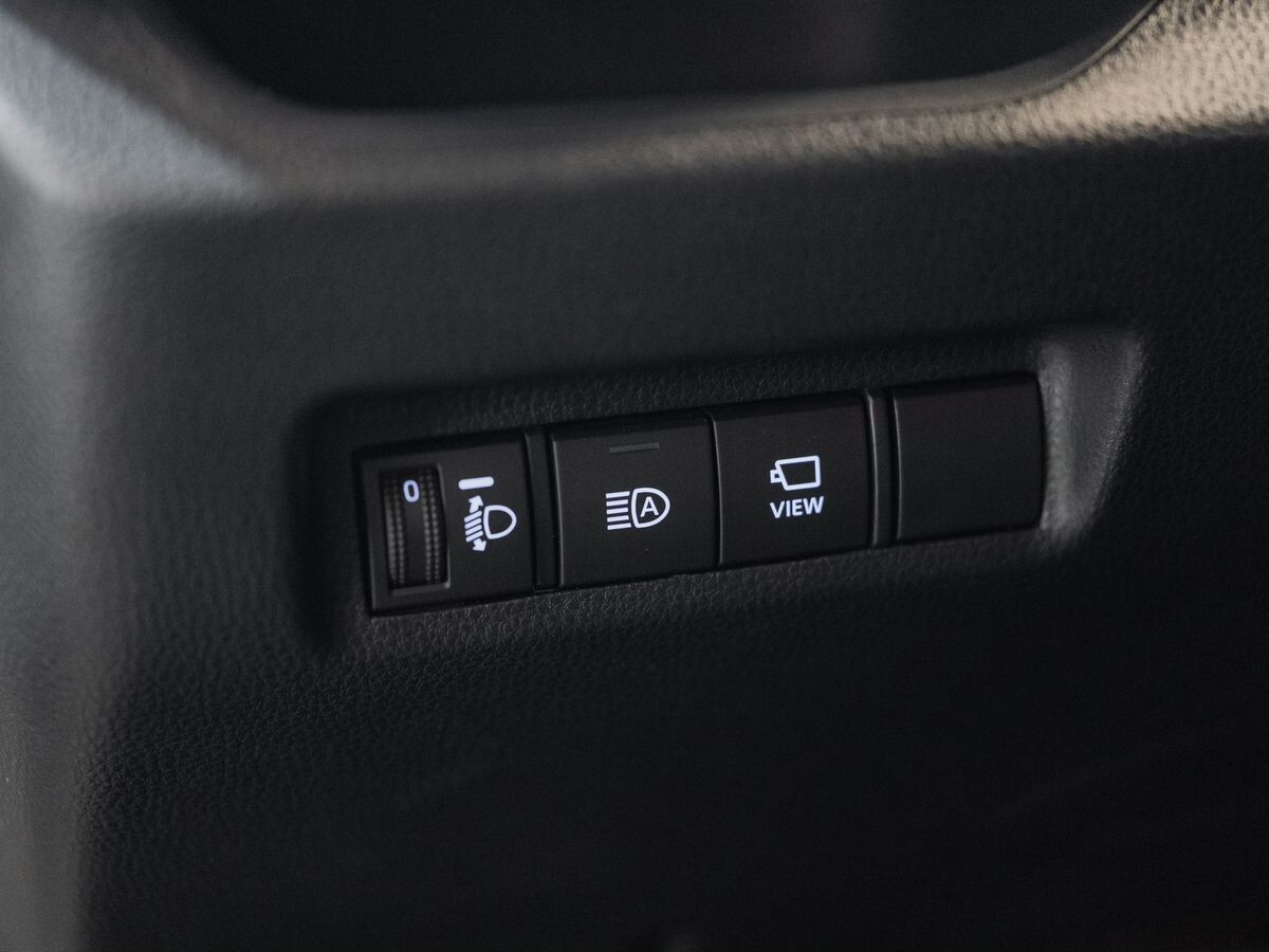 Toyota RAV4 2020 - фото автомобиля