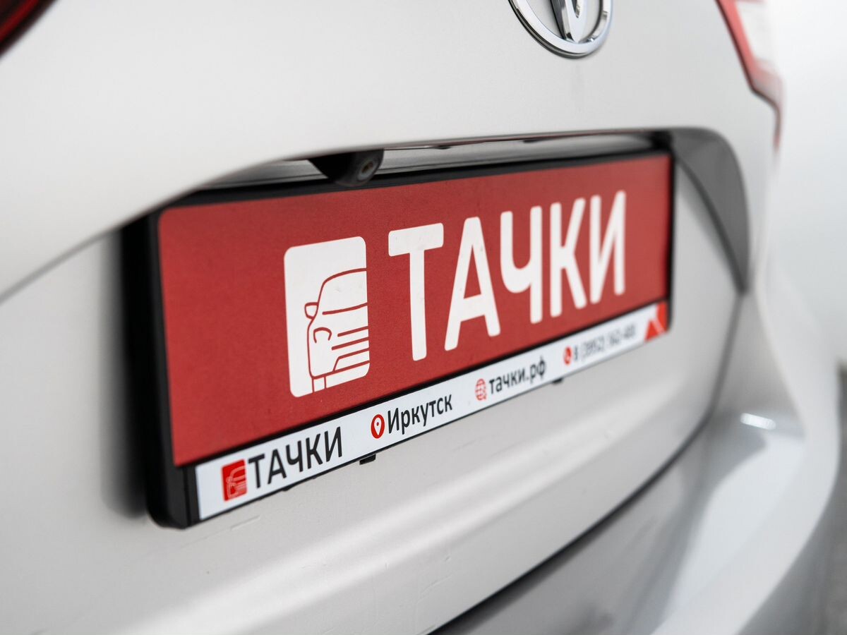 Toyota Vitz 2018 - фото автомобиля