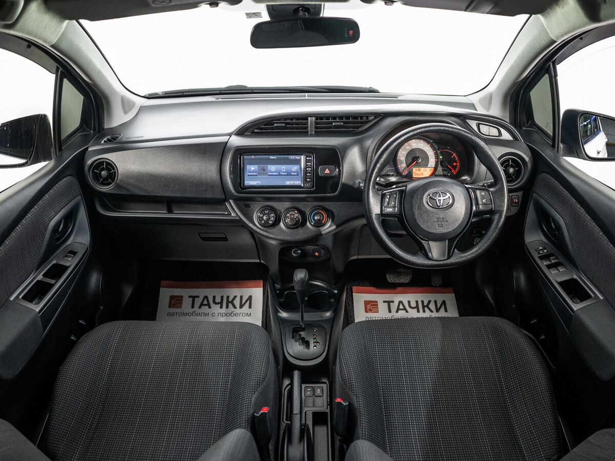 Toyota Vitz 2018 - фото автомобиля