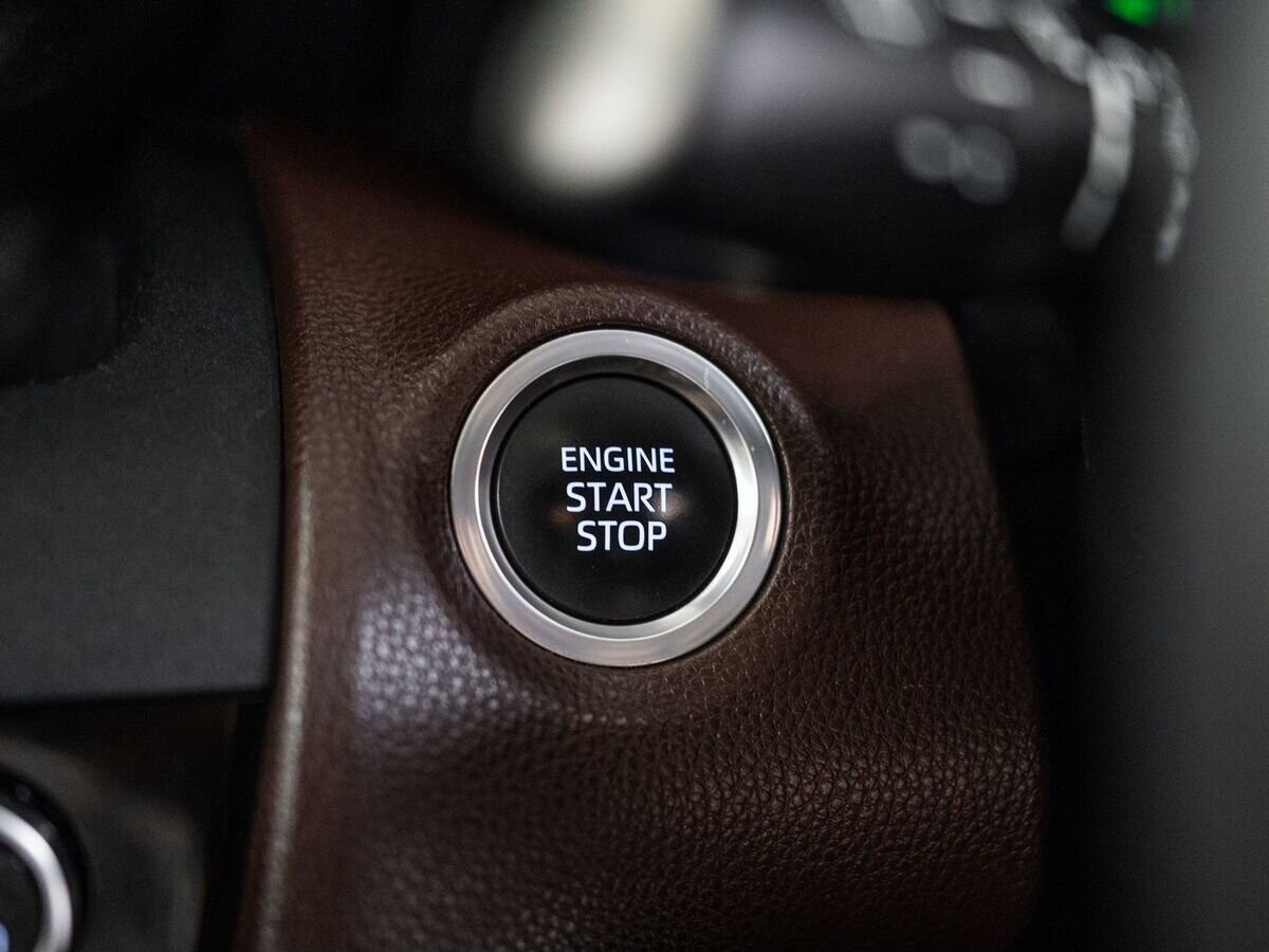 Toyota Yaris Cross 2020 - фото автомобиля