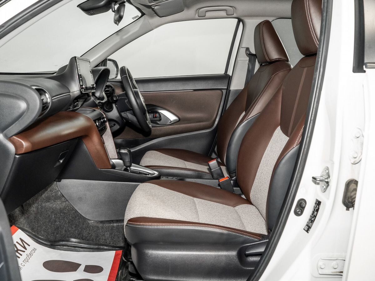 Toyota Yaris Cross 2020 - фото автомобиля