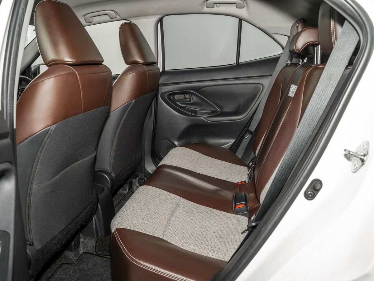 Toyota Yaris Cross 2020 - фото автомобиля