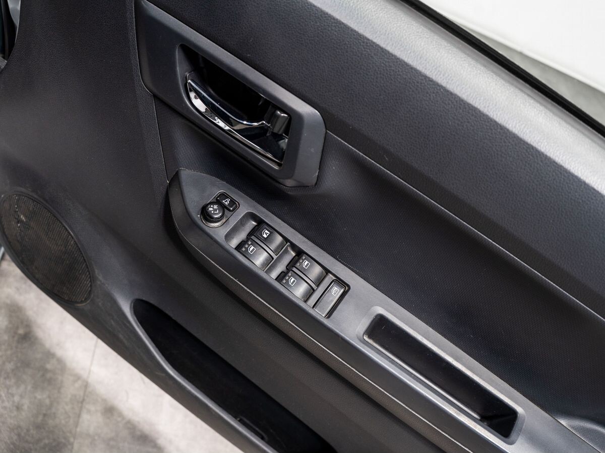 Daihatsu Mira e:S 2020 - фото автомобиля
