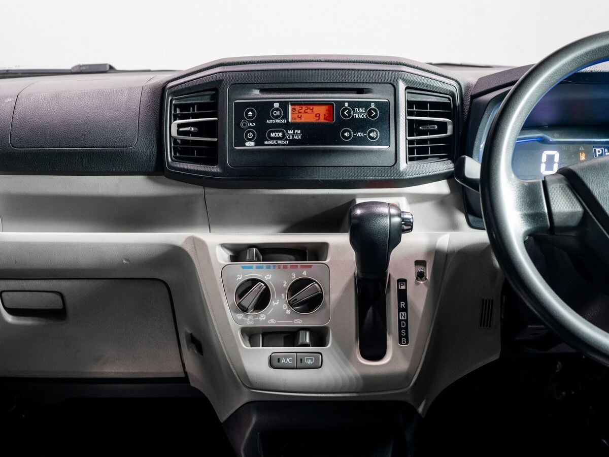 Daihatsu Mira e:S 2020 - фото автомобиля