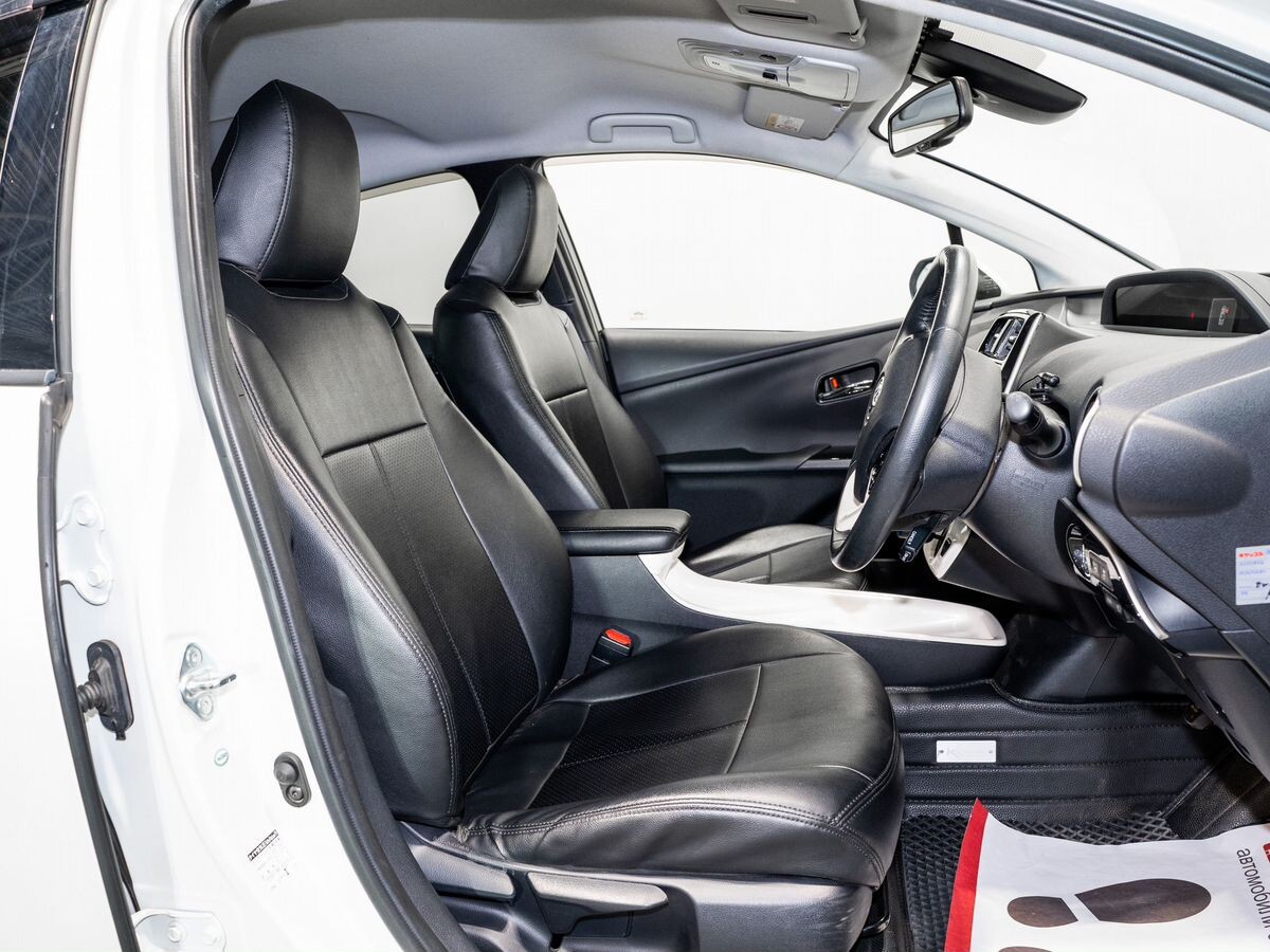 Toyota Prius 2016 - фото автомобиля