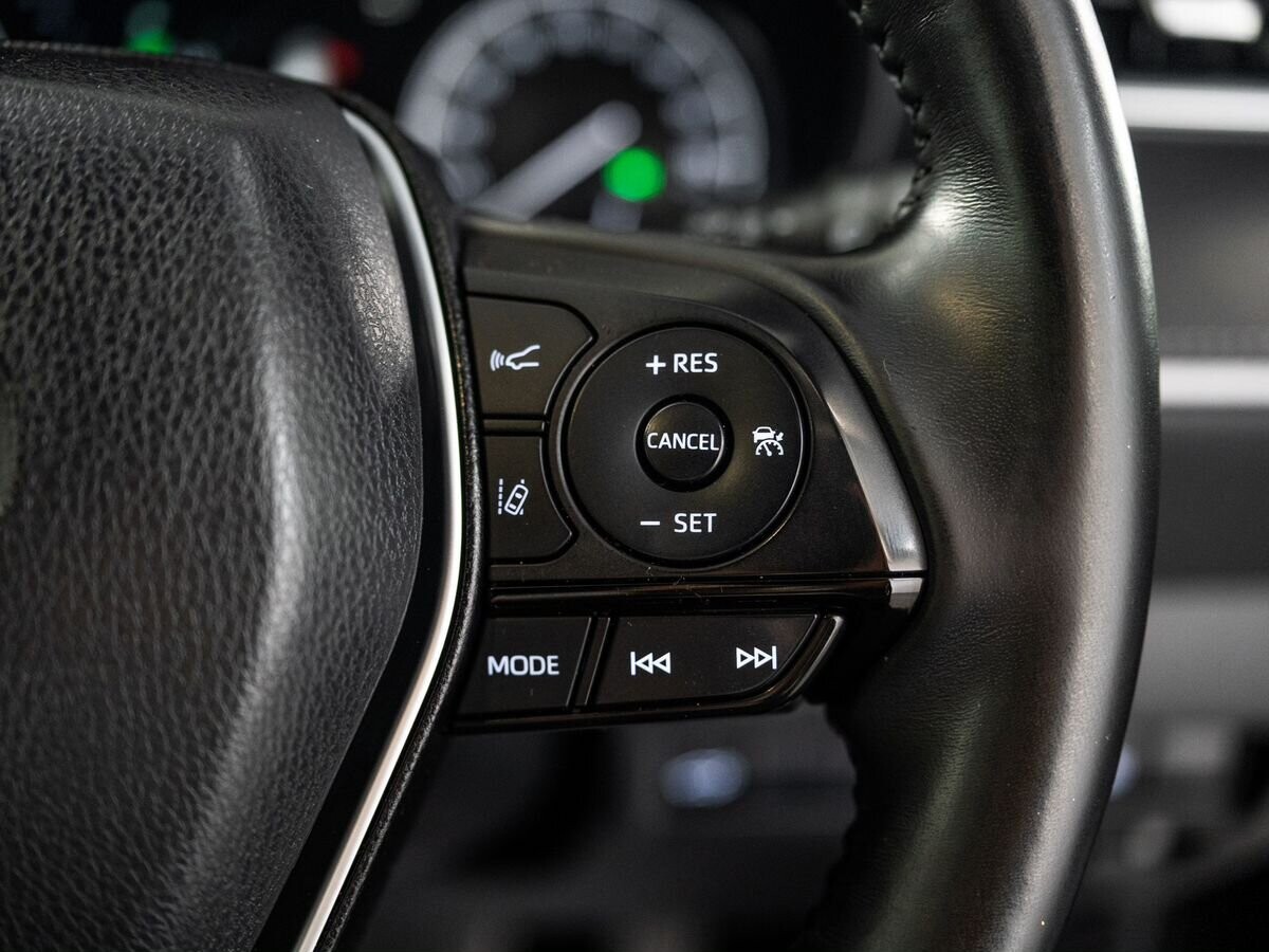 Toyota Harrier 2020 - фото автомобиля