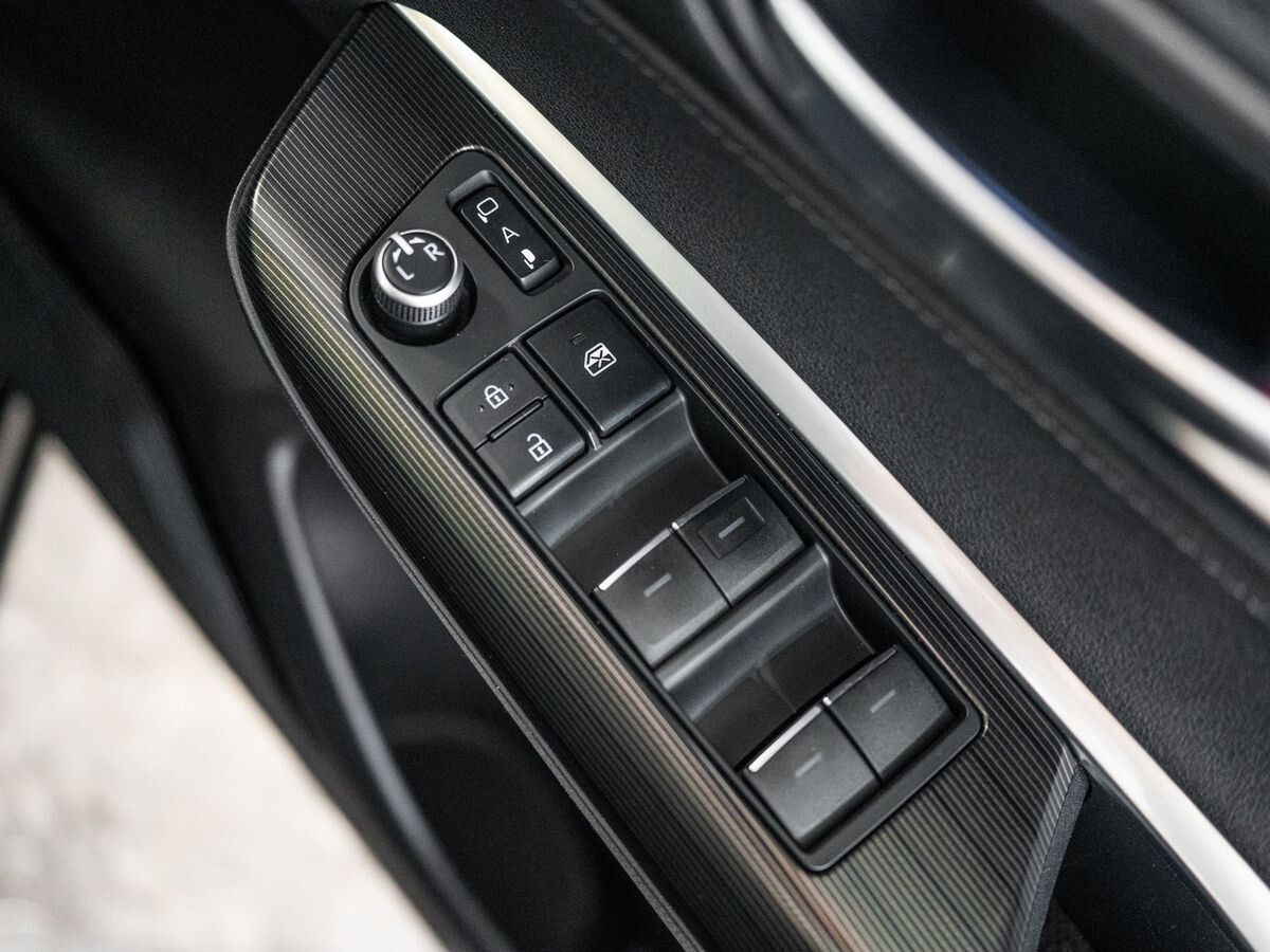 Toyota Harrier 2020 - фото автомобиля