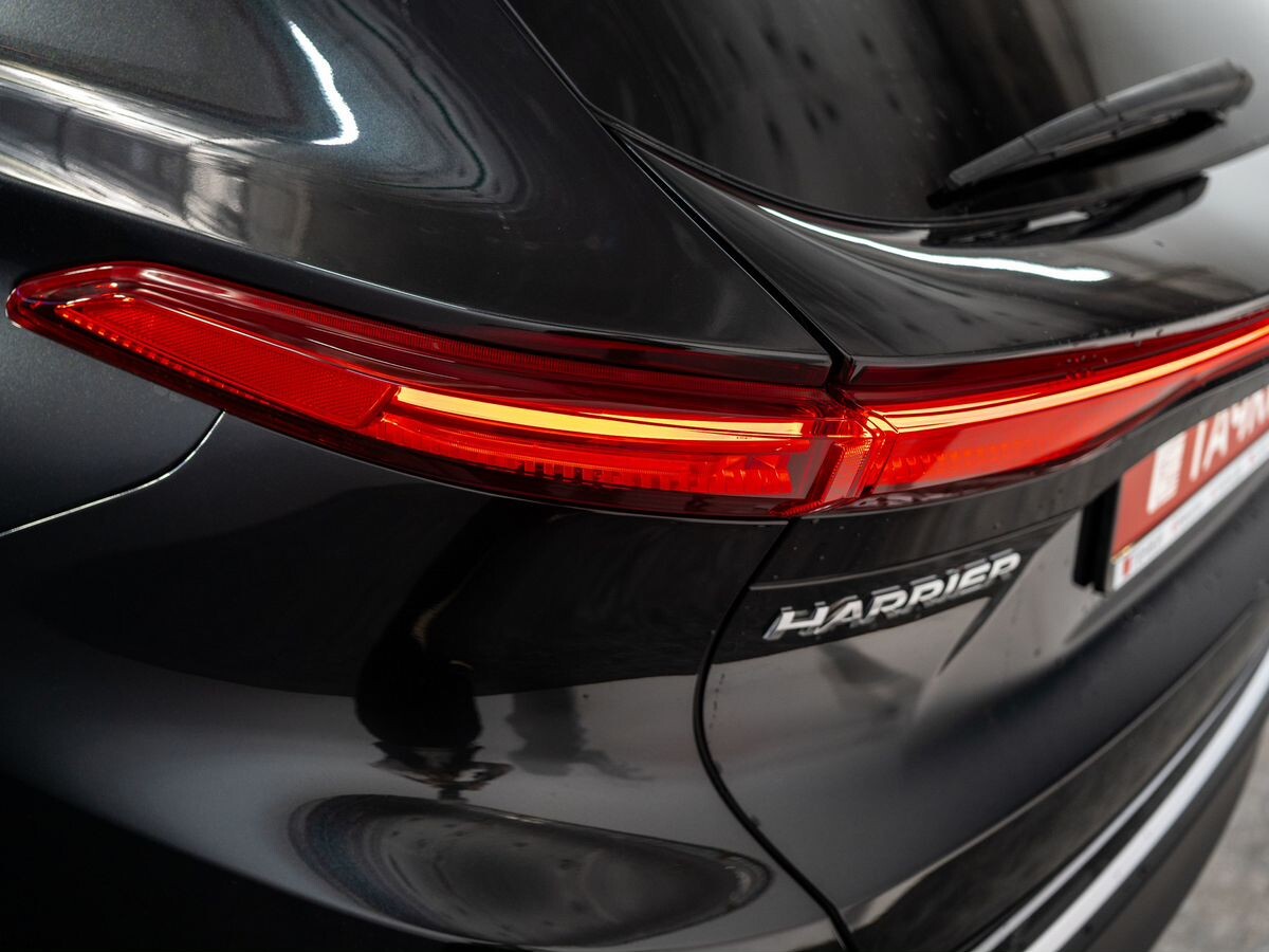 Toyota Harrier 2020 - фото автомобиля