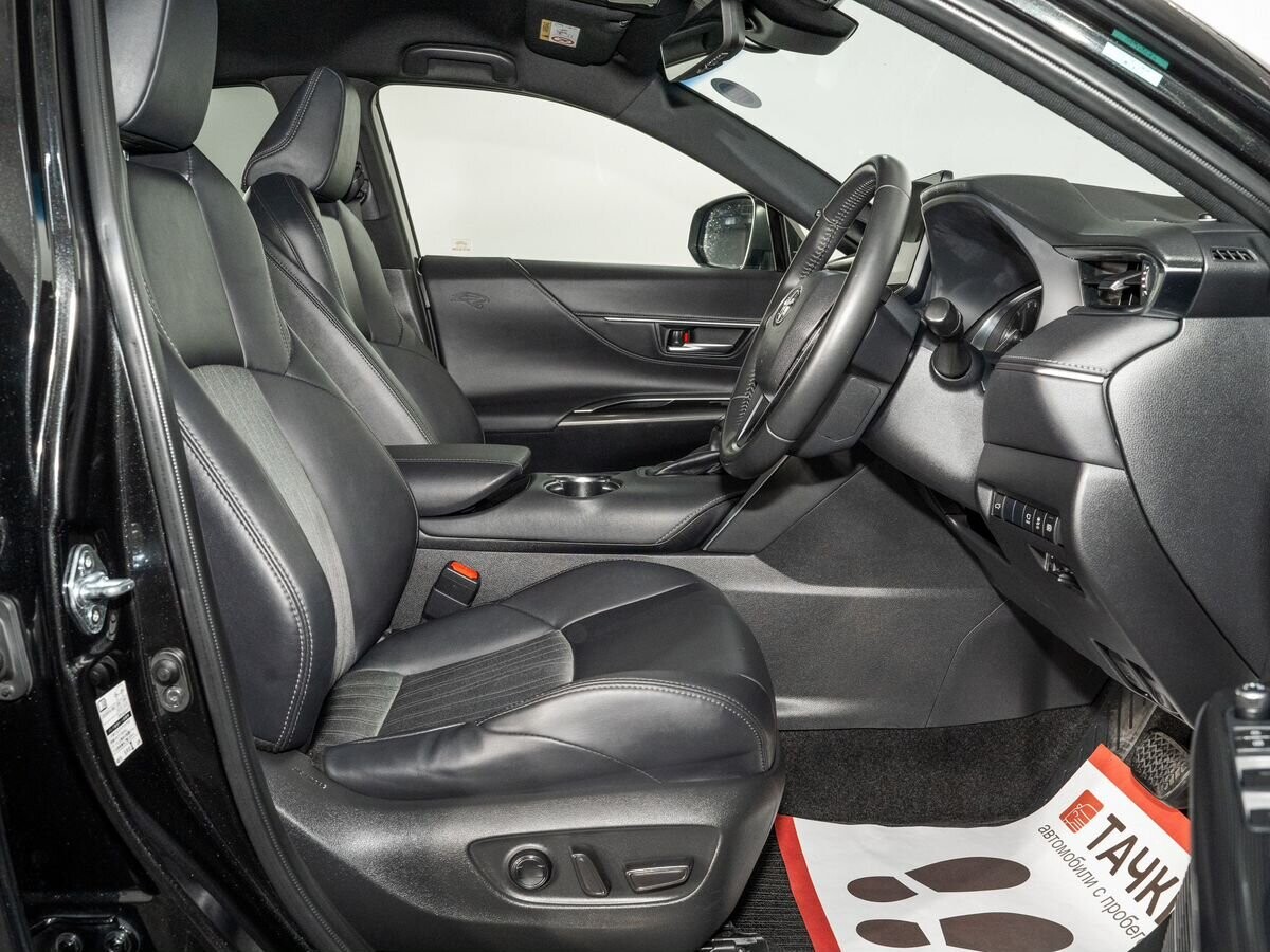 Toyota Harrier 2020 - фото автомобиля