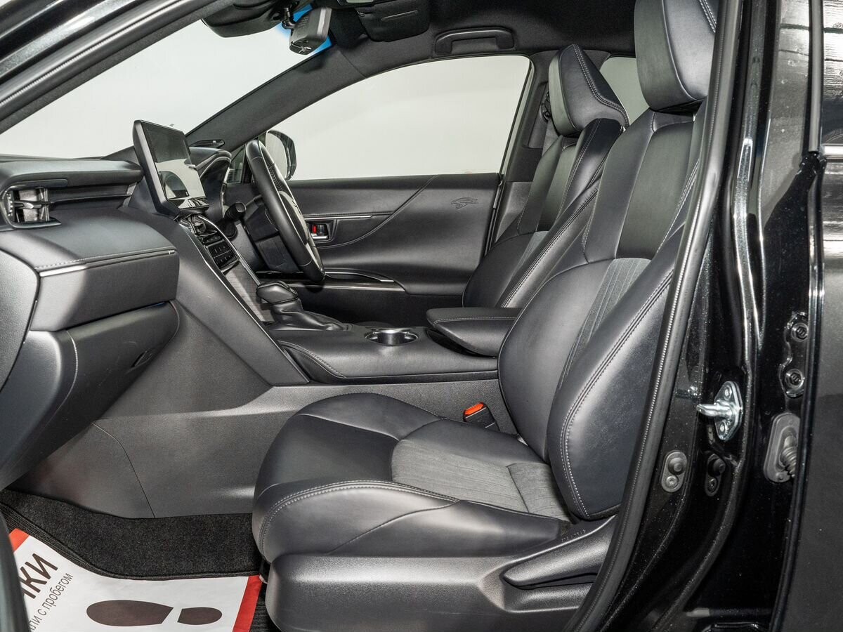 Toyota Harrier 2020 - фото автомобиля