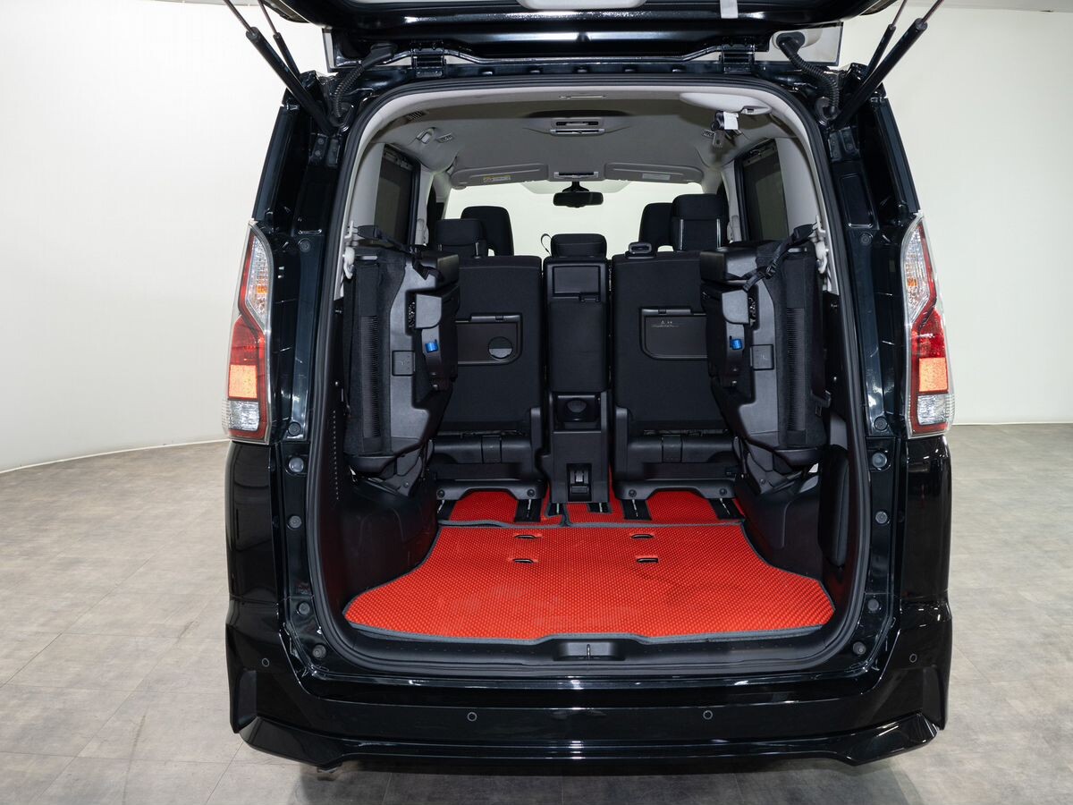 Nissan Serena 2019 - фото автомобиля