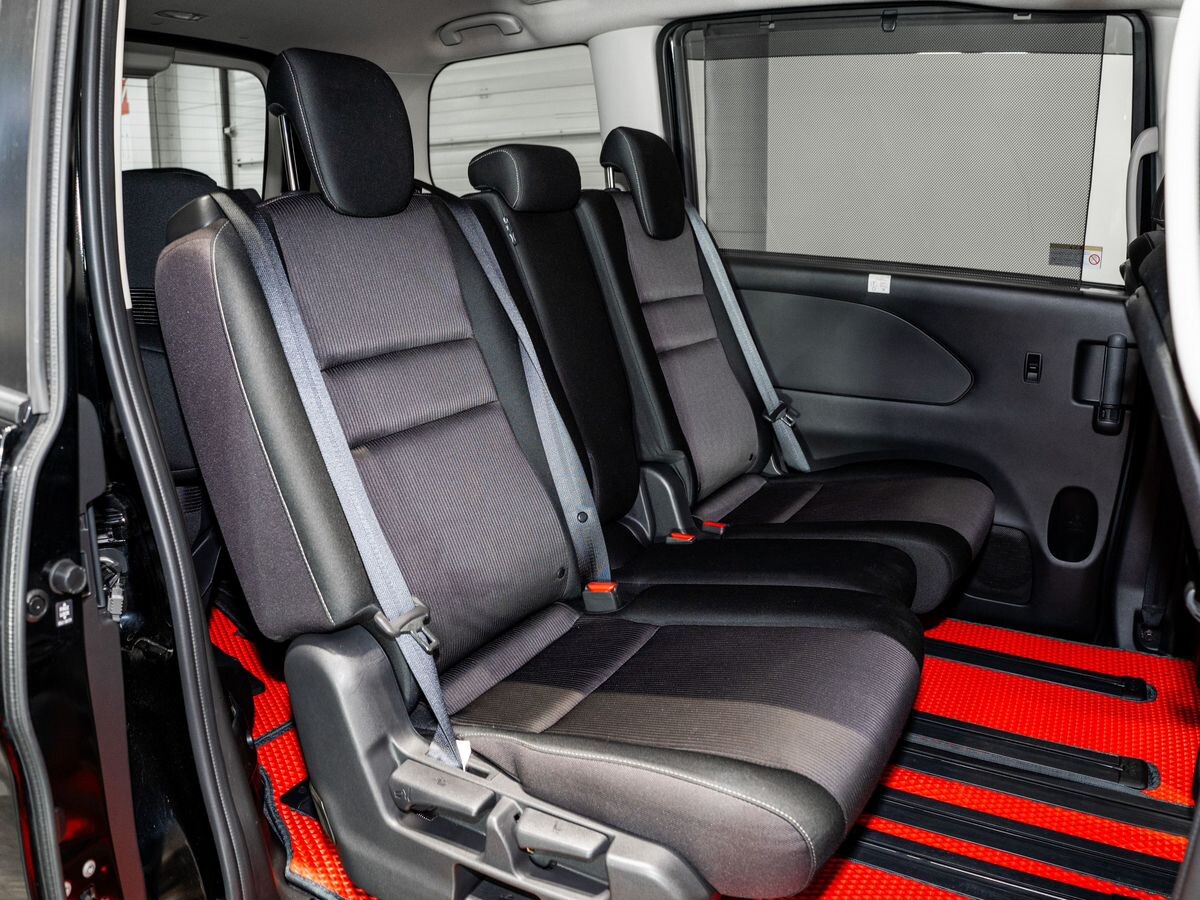 Nissan Serena 2019 - фото автомобиля