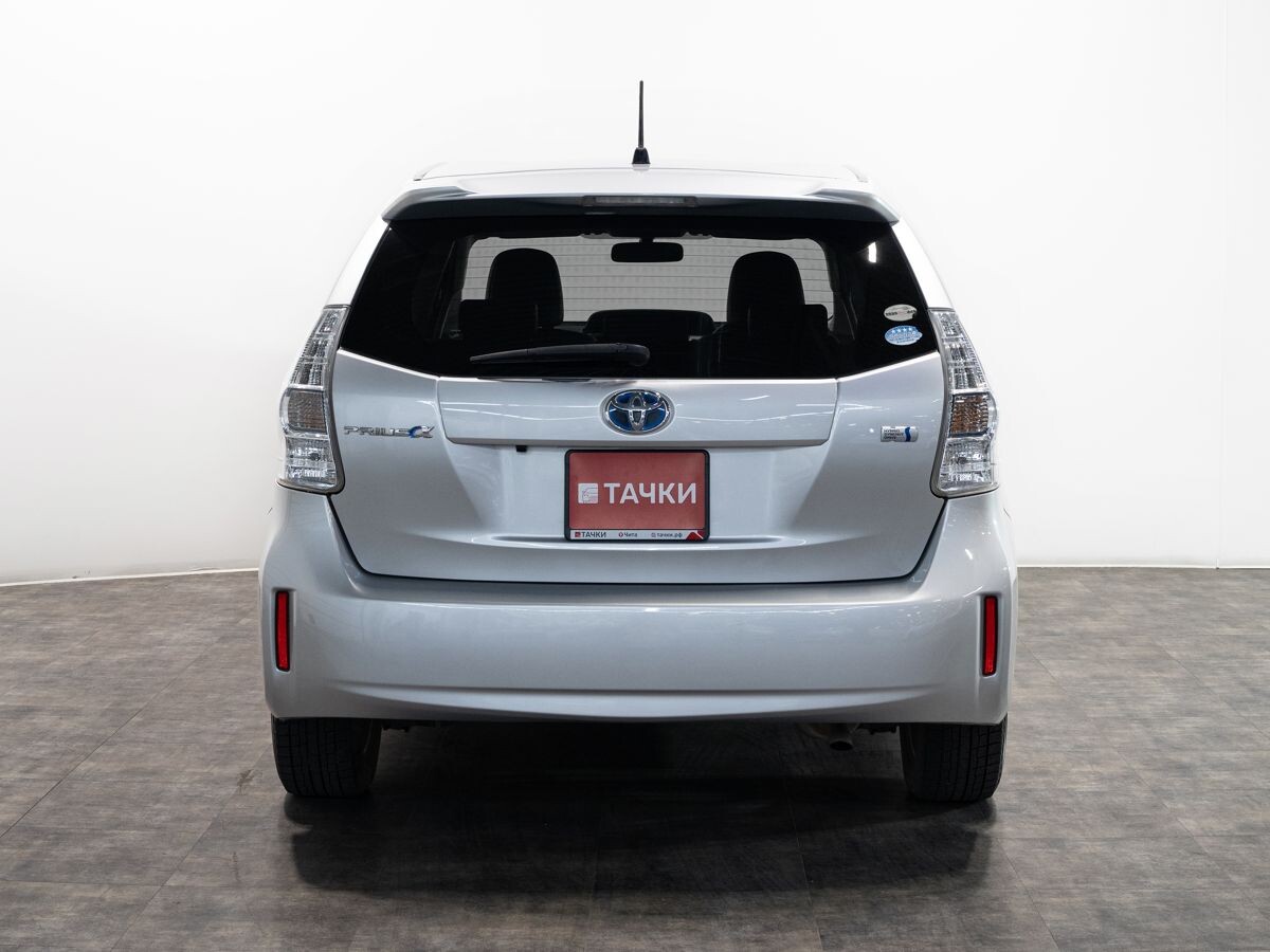 Toyota Prius Alpha 2014 - фото автомобиля