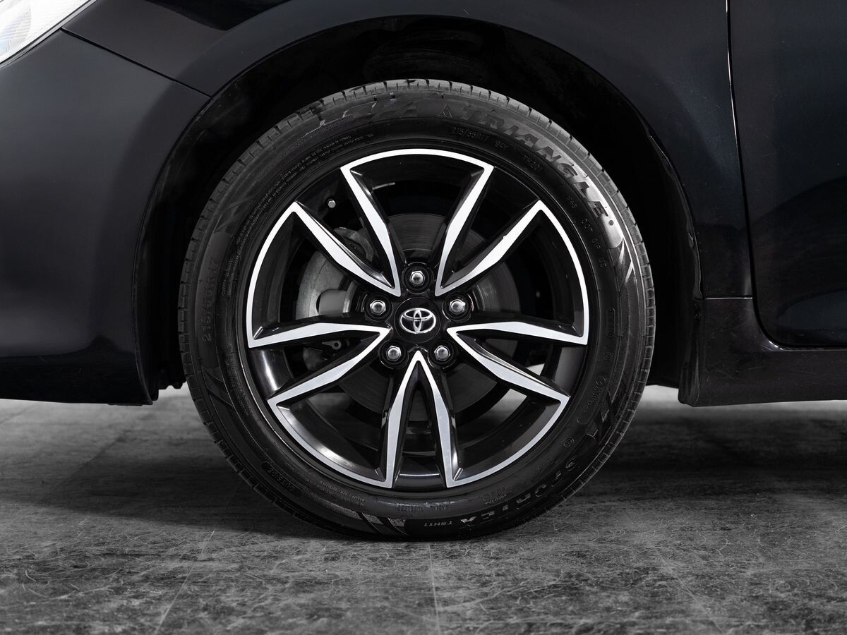 Toyota Camry 2016 - фото автомобиля
