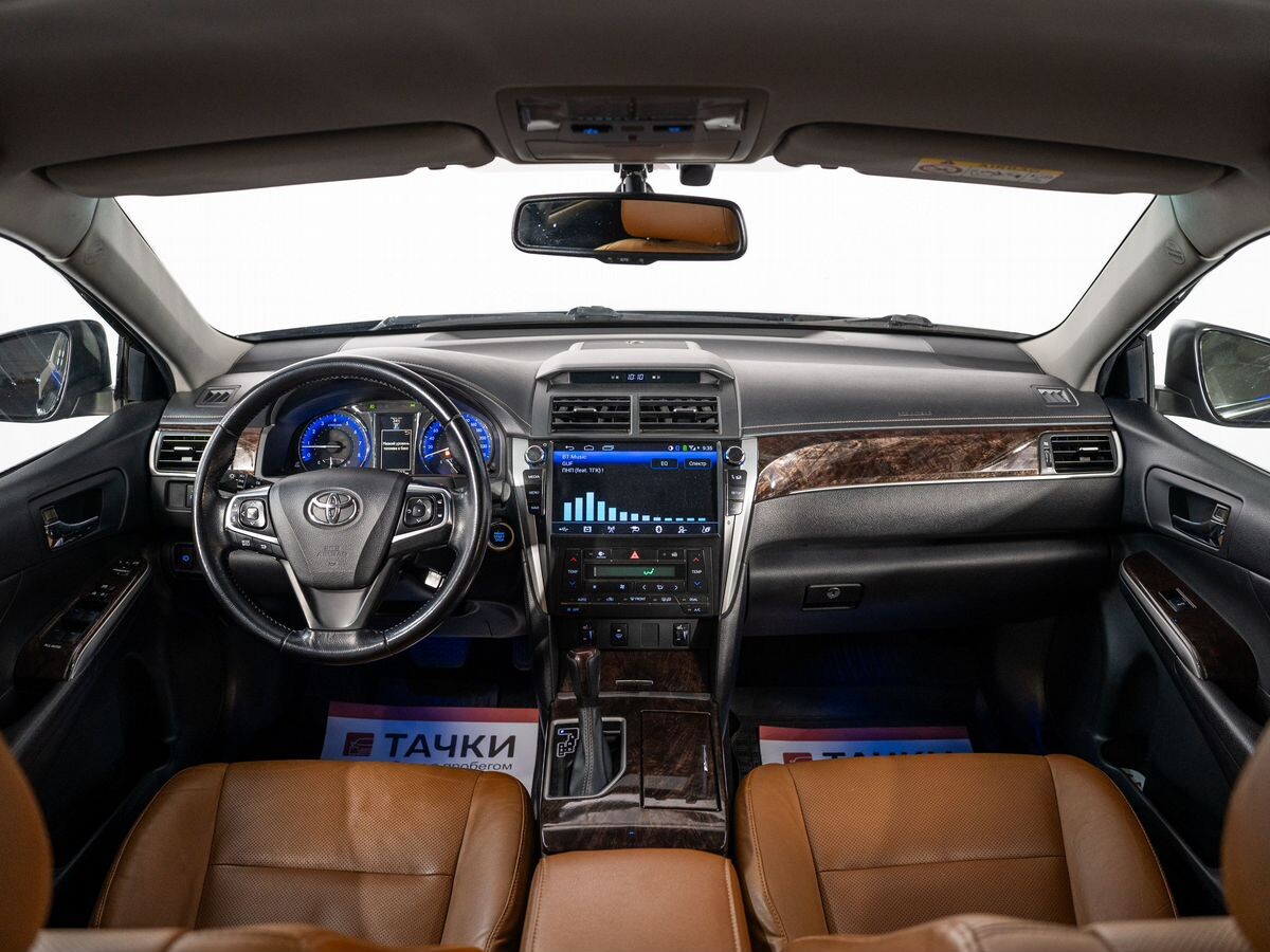 Toyota Camry 2016 - фото автомобиля