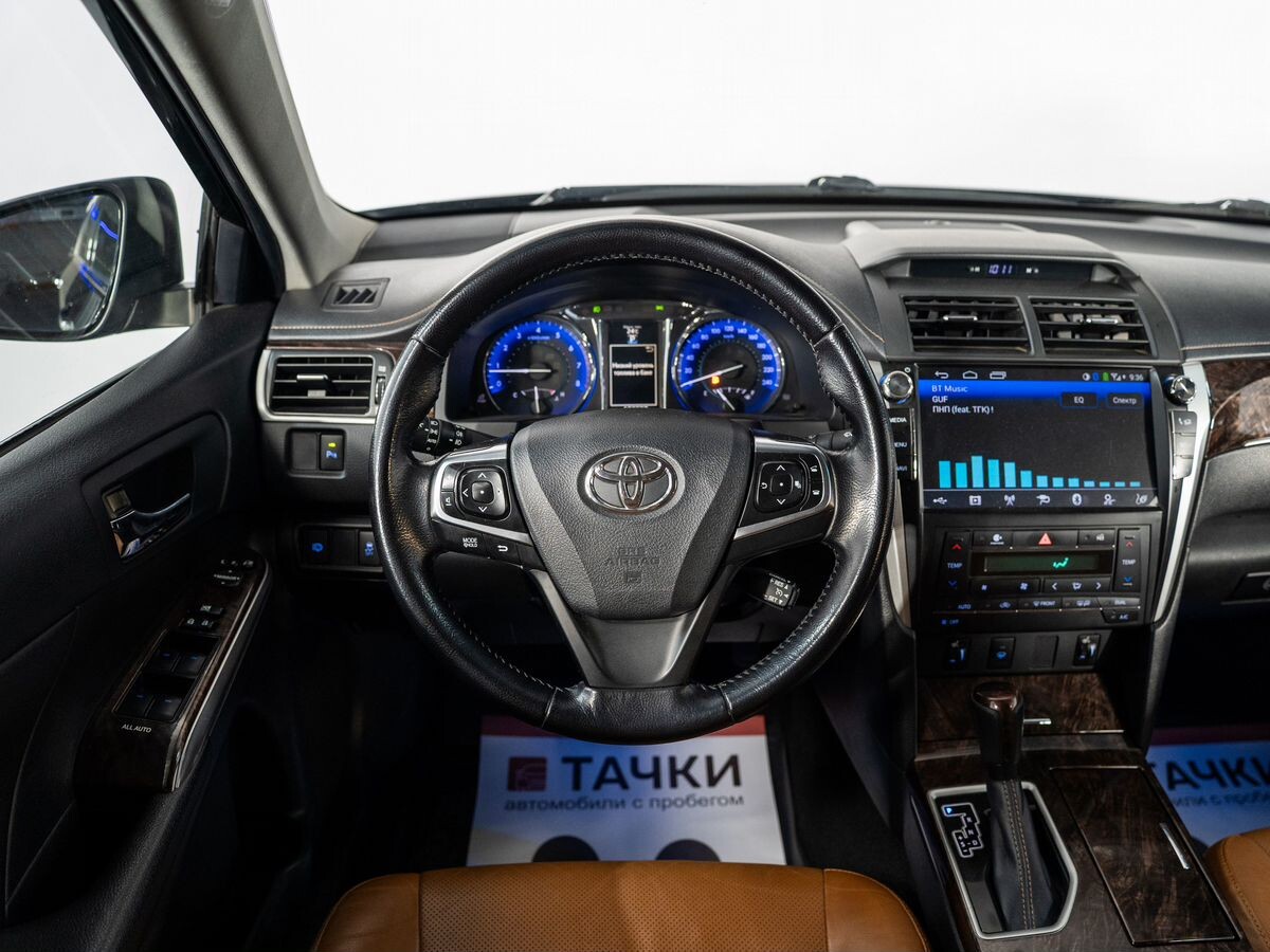 Toyota Camry 2016 - фото автомобиля