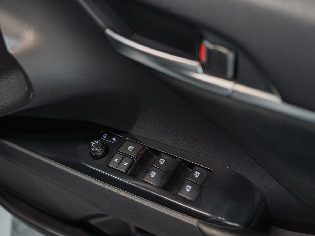 Toyota Camry 2018 - фото автомобиля