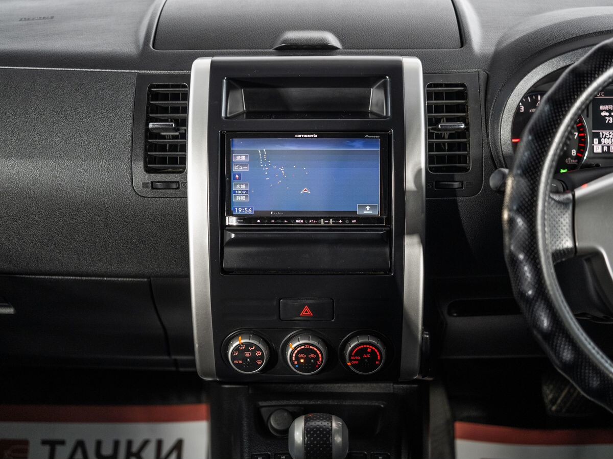 Nissan X-Trail 2011 - фото автомобиля