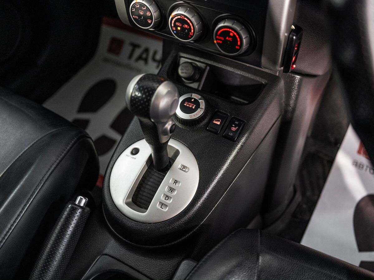 Nissan X-Trail 2011 - фото автомобиля