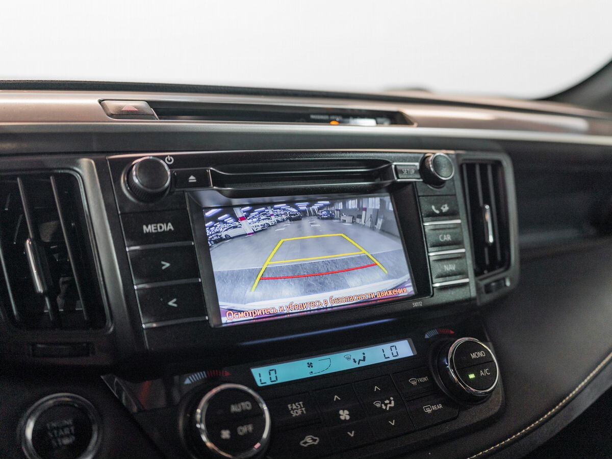 Toyota RAV4 2016 - фото автомобиля