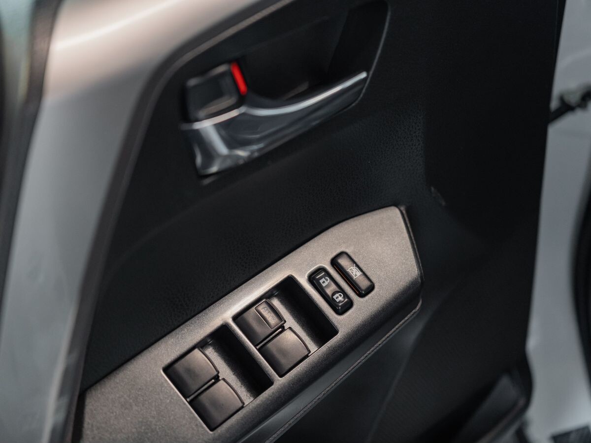 Toyota RAV4 2016 - фото автомобиля