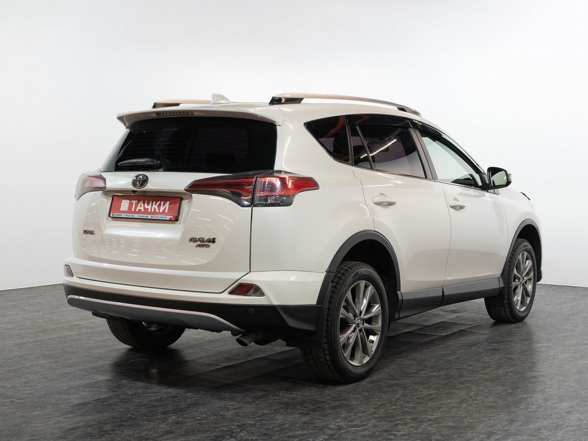 Toyota RAV4 2016 - фото автомобиля