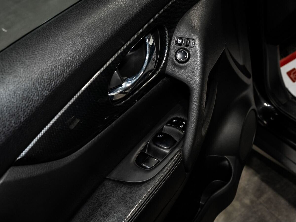 Nissan X-Trail 2015 - фото автомобиля
