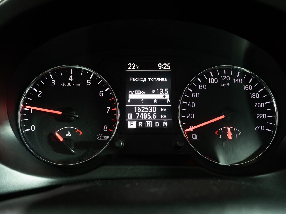 Nissan X-Trail 2011 - фото автомобиля