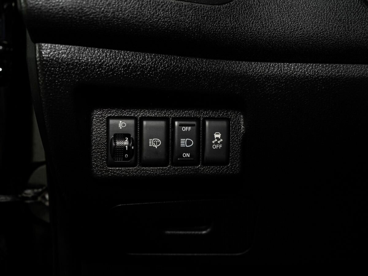 Nissan X-Trail 2011 - фото автомобиля