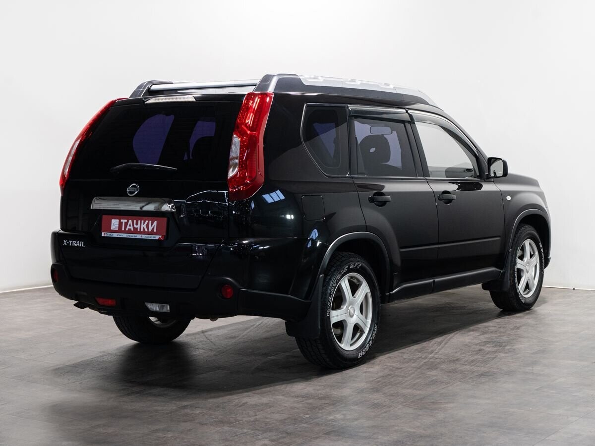 Nissan X-Trail 2011 - фото автомобиля