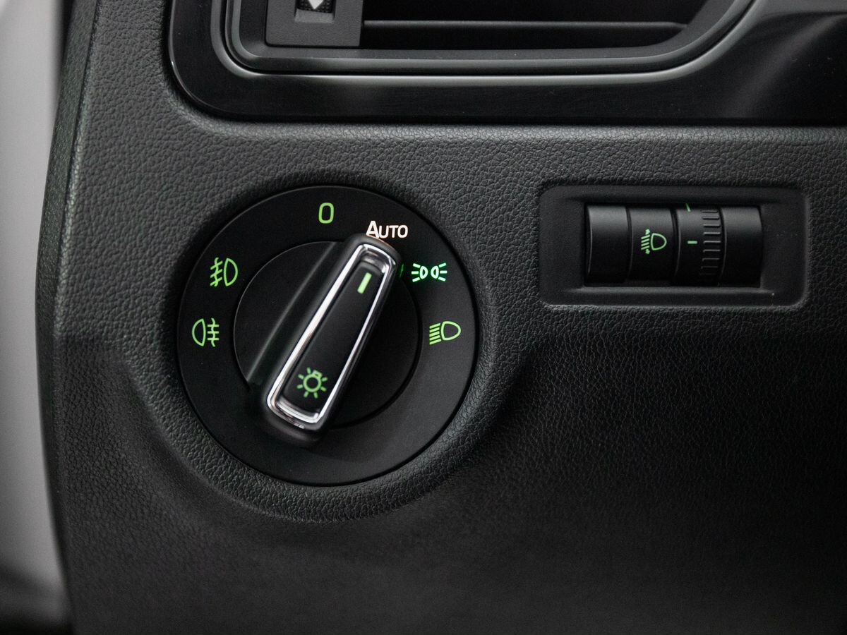 Skoda Rapid 2017 - фото автомобиля