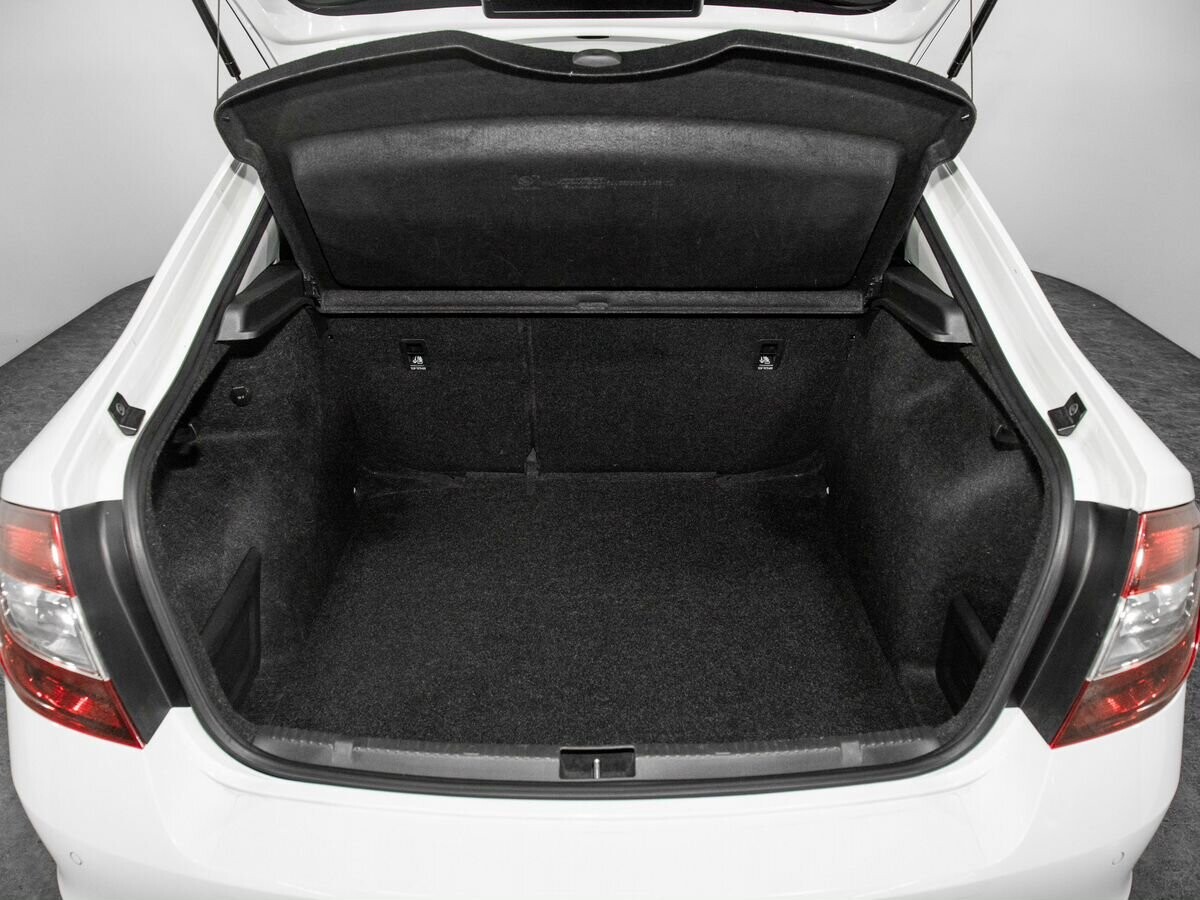 Skoda Rapid 2017 - фото автомобиля