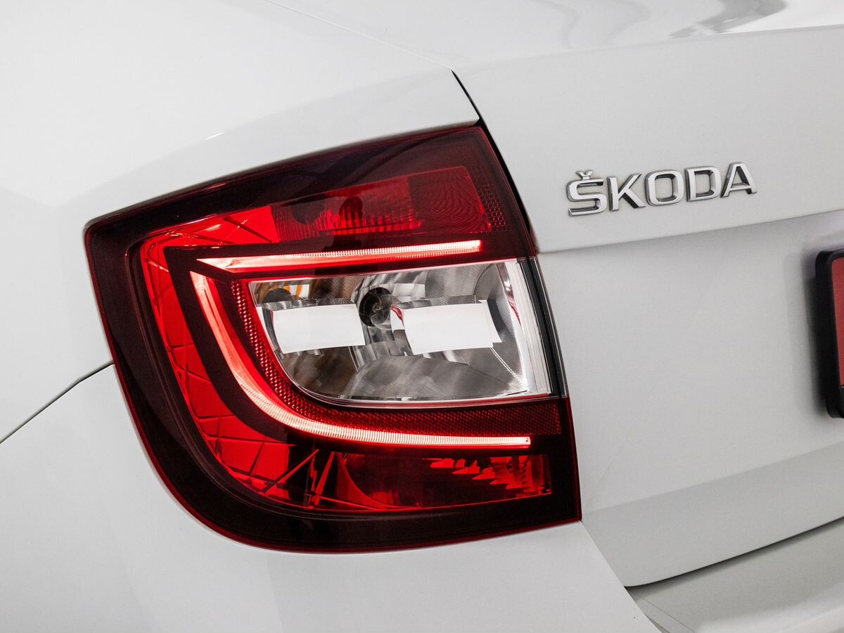 Skoda Rapid 2017 - фото автомобиля