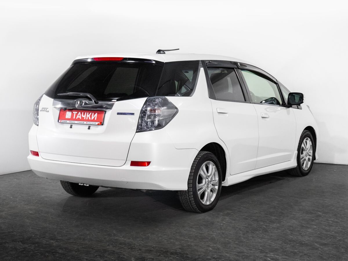 Honda Fit Shuttle 2012 - фото автомобиля
