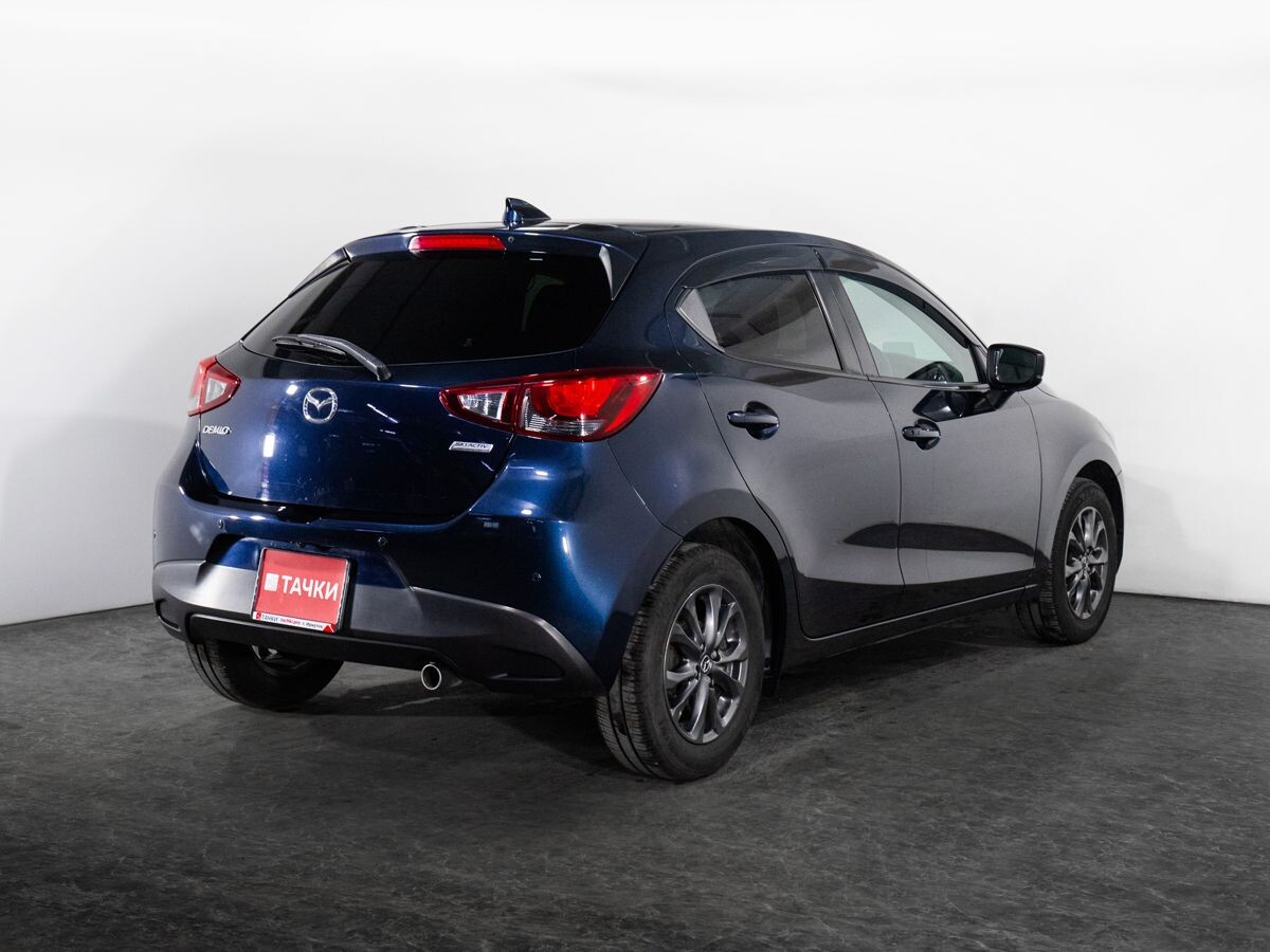 Mazda Demio 2019 - фото автомобиля