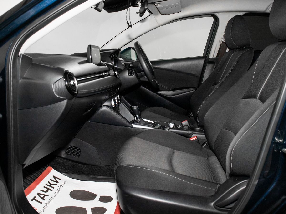 Mazda Demio 2019 - фото автомобиля