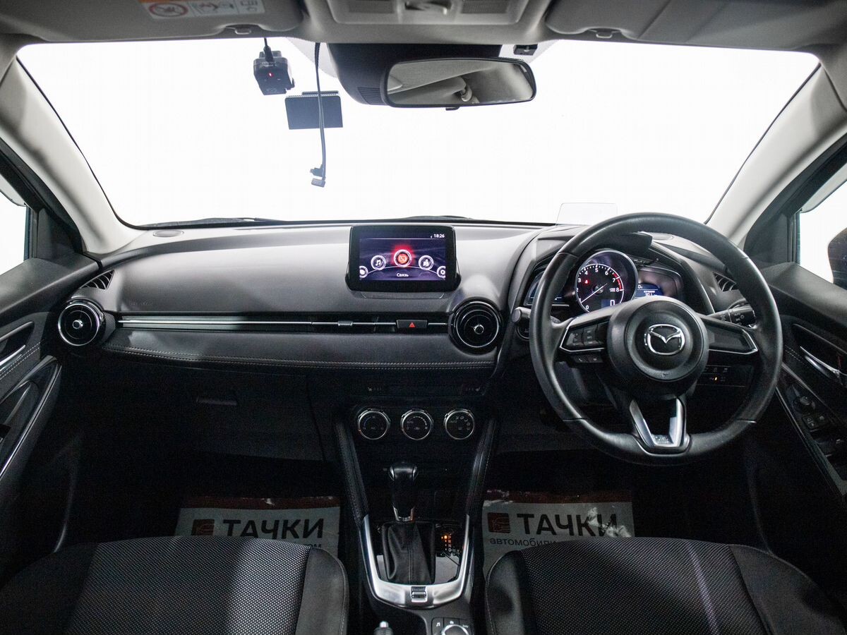 Mazda Demio 2019 - фото автомобиля