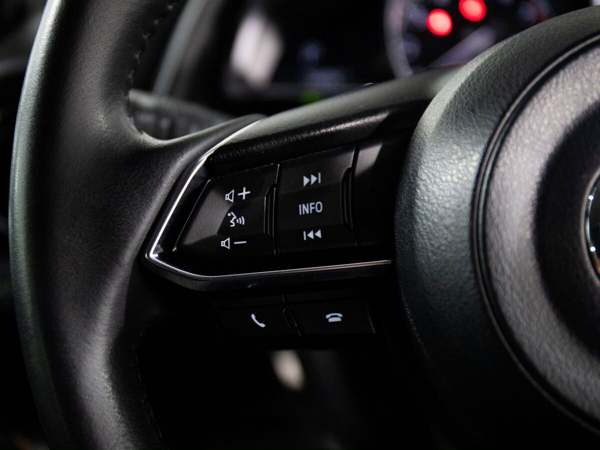 Mazda Demio 2019 - фото автомобиля