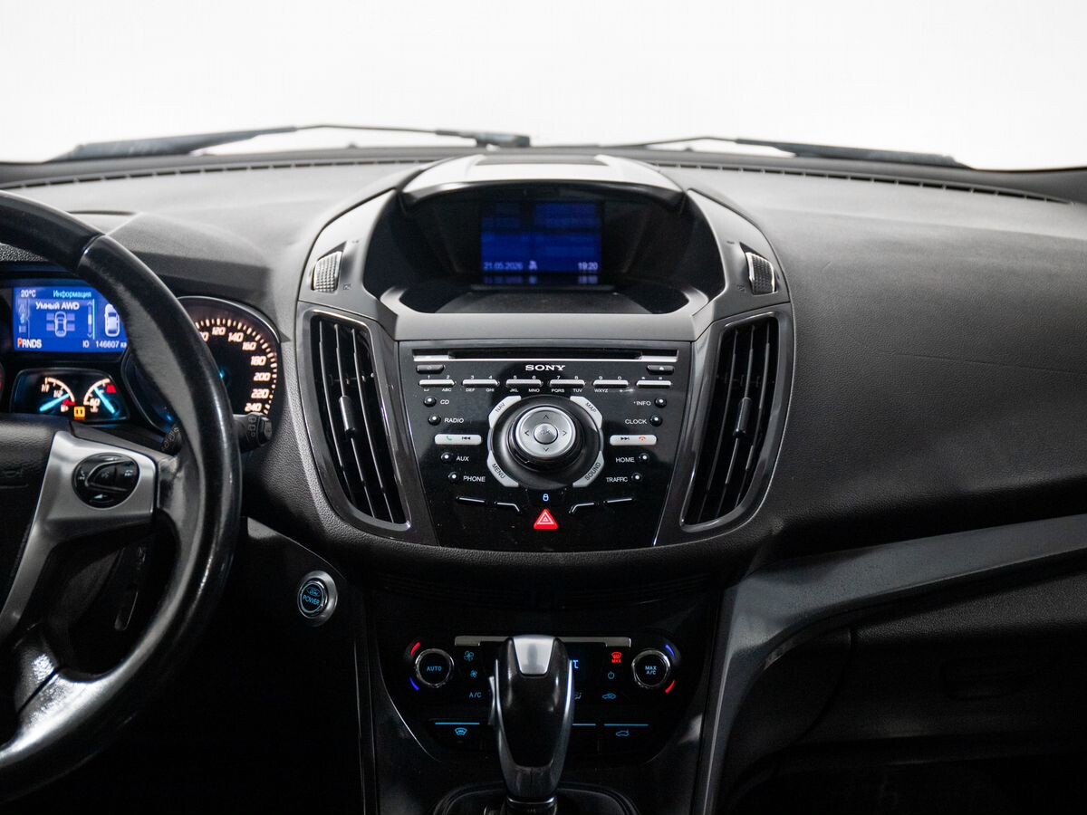 Ford Kuga 2013 - фото автомобиля