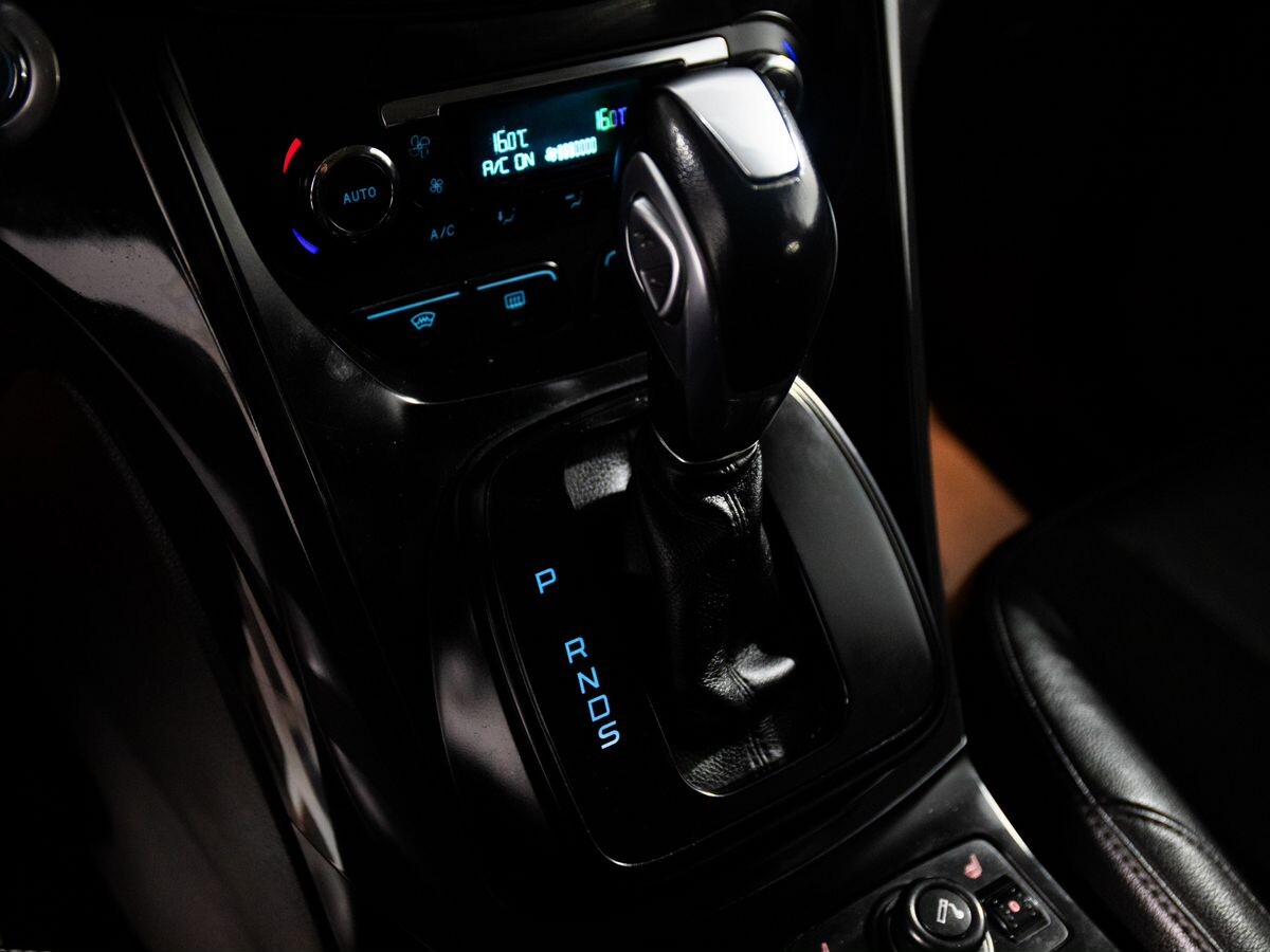 Ford Kuga 2013 - фото автомобиля