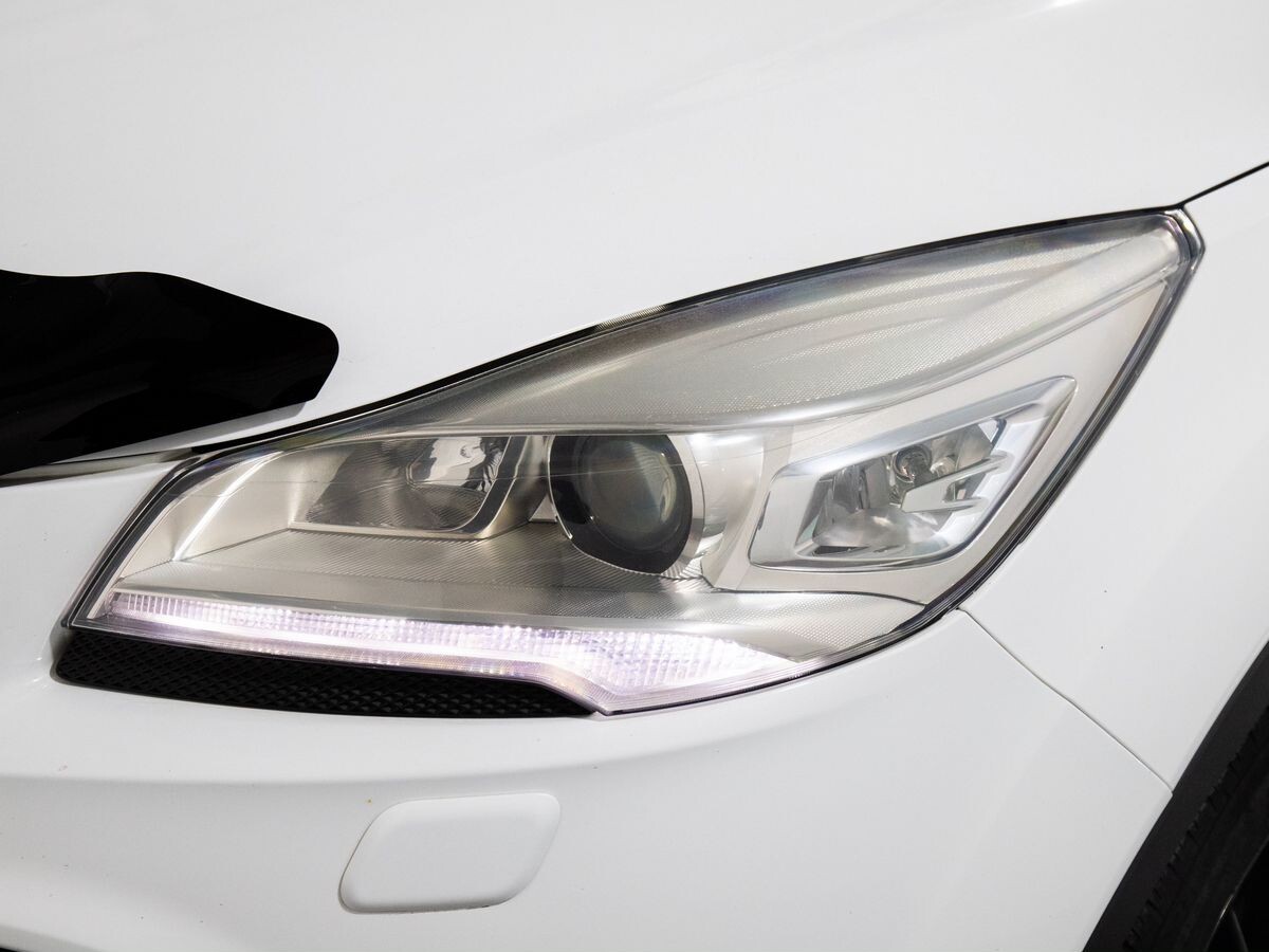 Ford Kuga 2013 - фото автомобиля