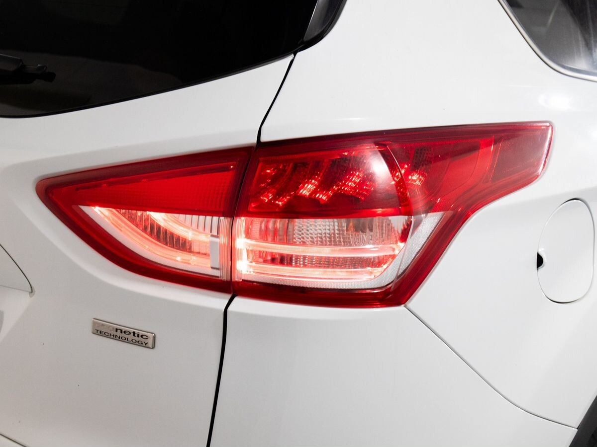 Ford Kuga 2013 - фото автомобиля