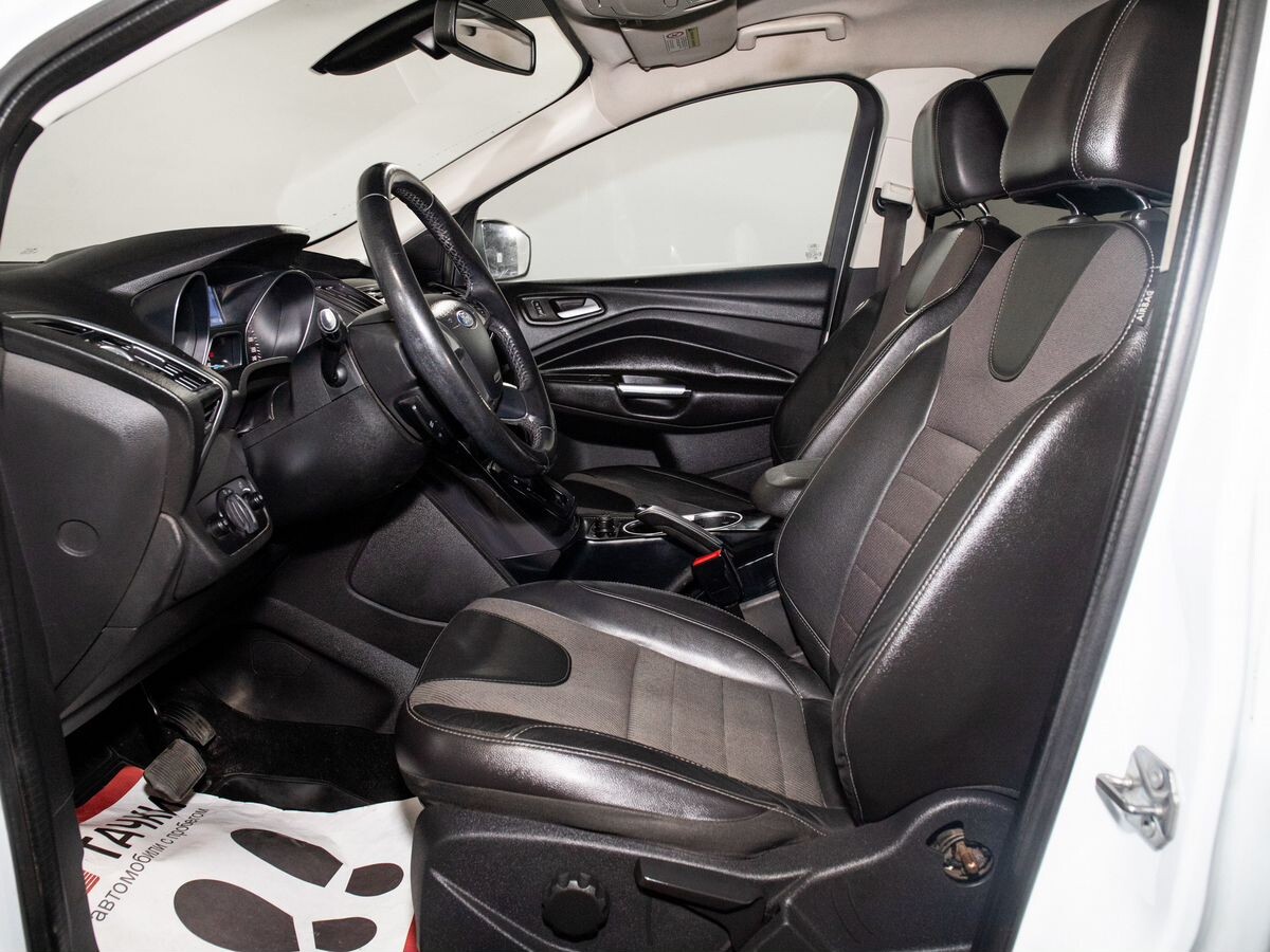 Ford Kuga 2013 - фото автомобиля