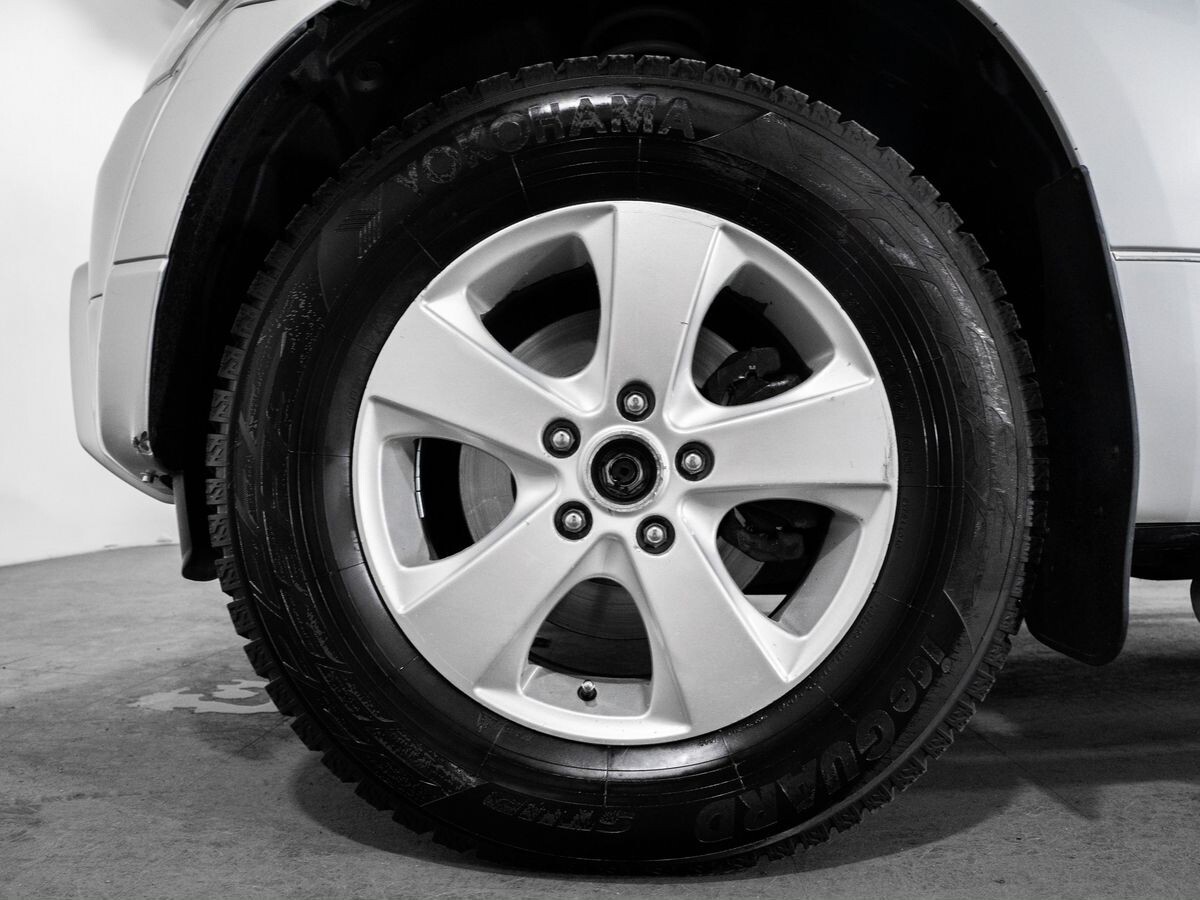 Suzuki Grand Vitara 2011 - фото автомобиля