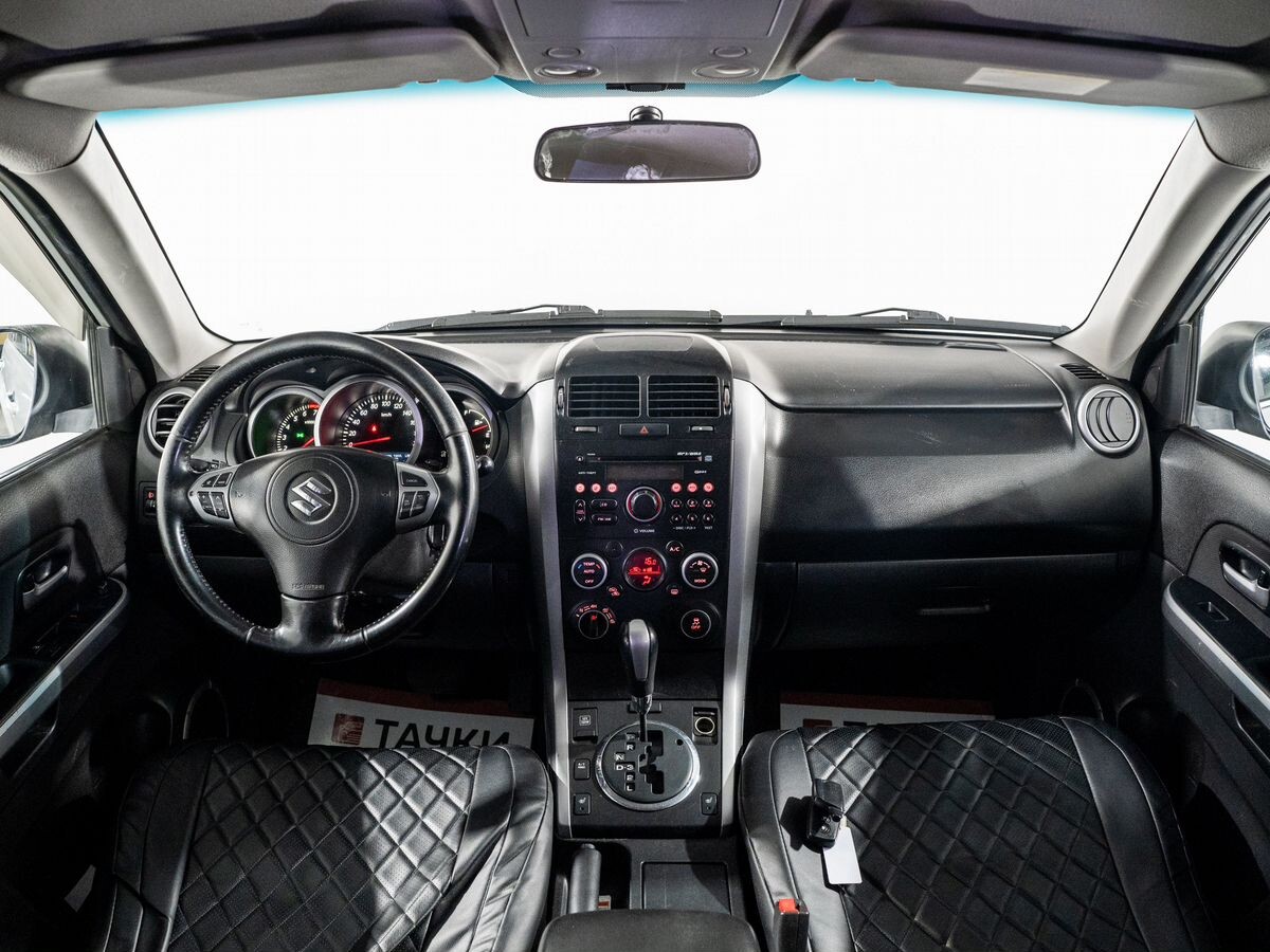 Suzuki Grand Vitara 2011 - фото автомобиля