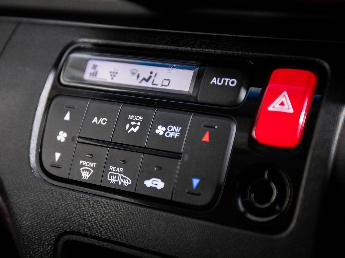 Honda N-ONE 2015 - фото автомобиля
