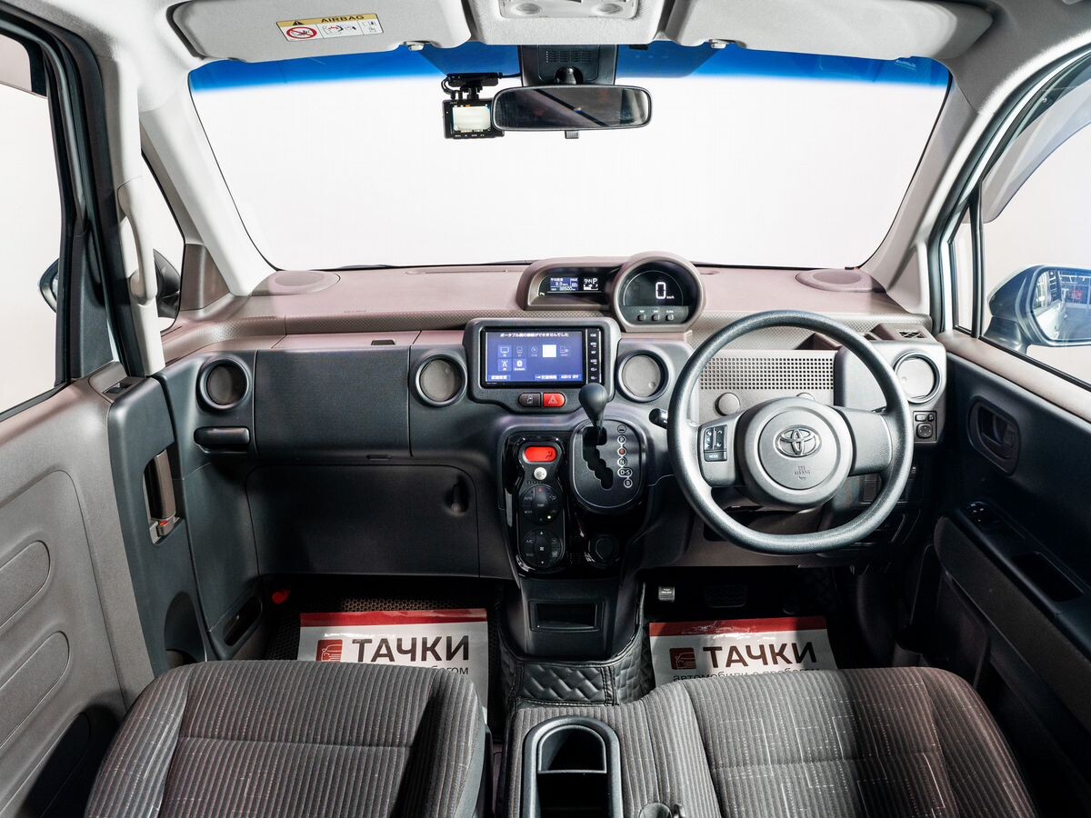 Toyota Porte 2019 - фото автомобиля