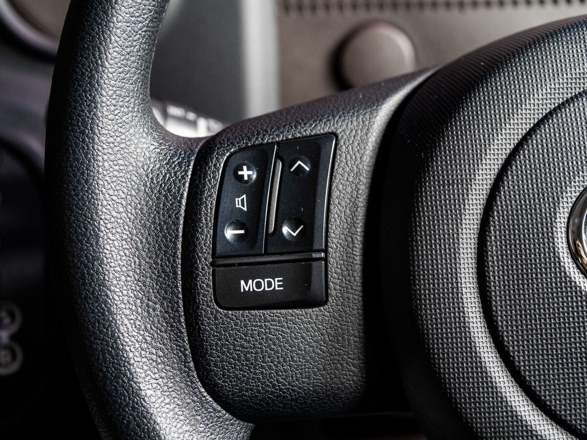 Toyota Porte 2019 - фото автомобиля