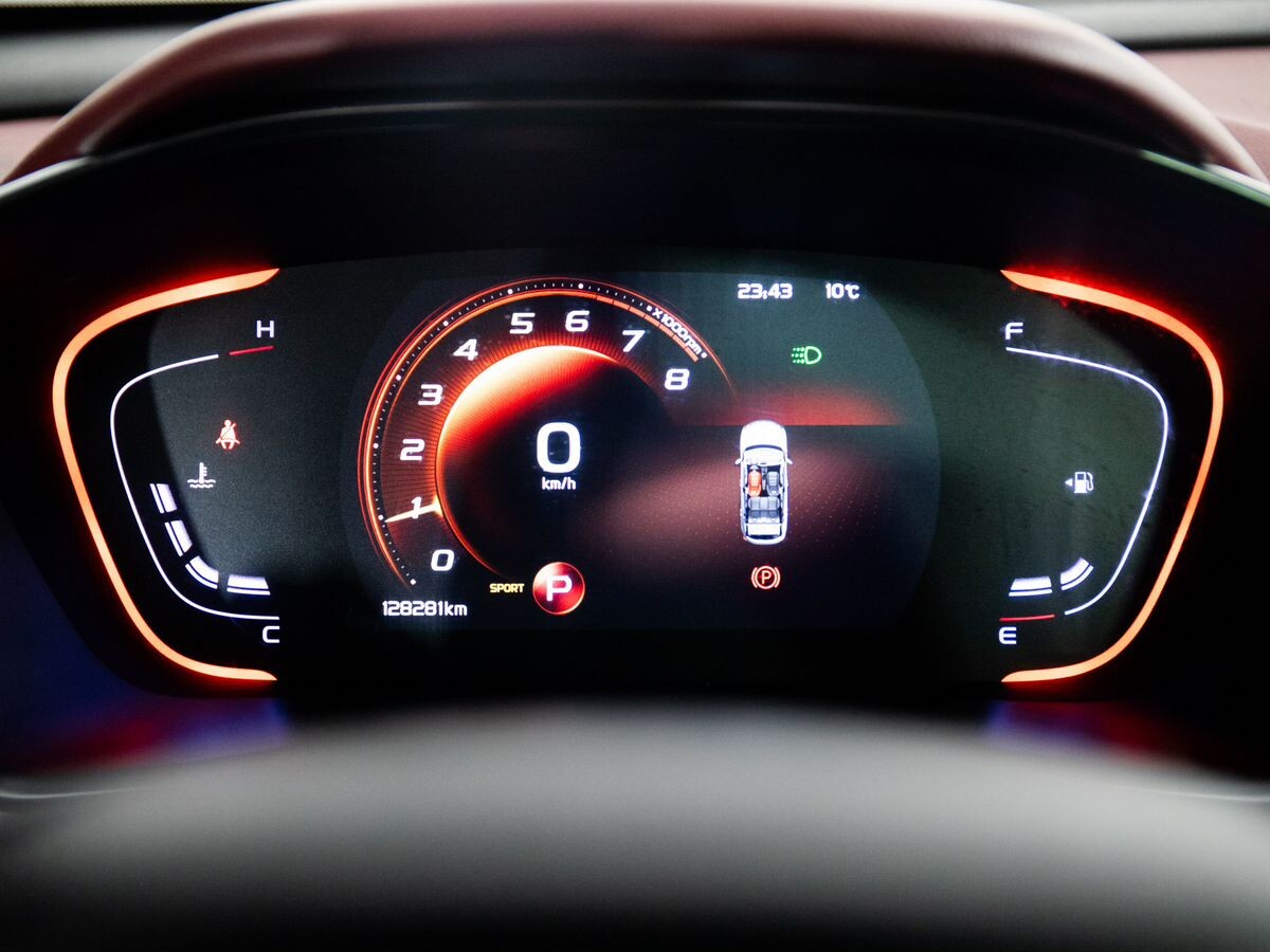 Geely Coolray 2020 - фото автомобиля